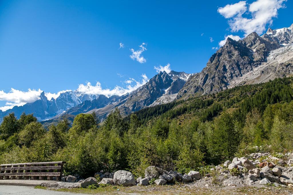 Hotel Lo Scoiattolo Courmayeur Zewnętrze zdjęcie
