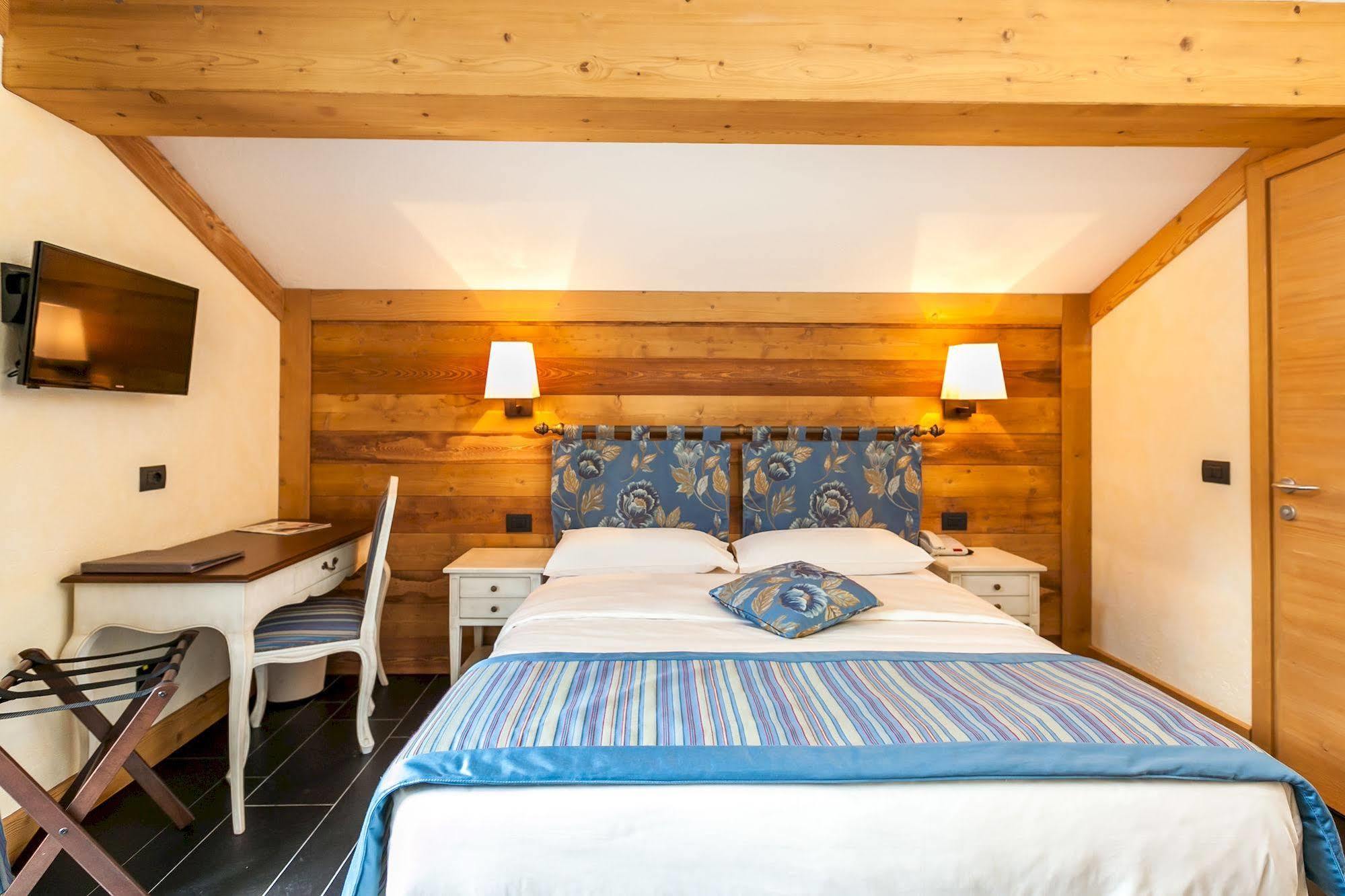 Hotel Lo Scoiattolo Courmayeur Zewnętrze zdjęcie