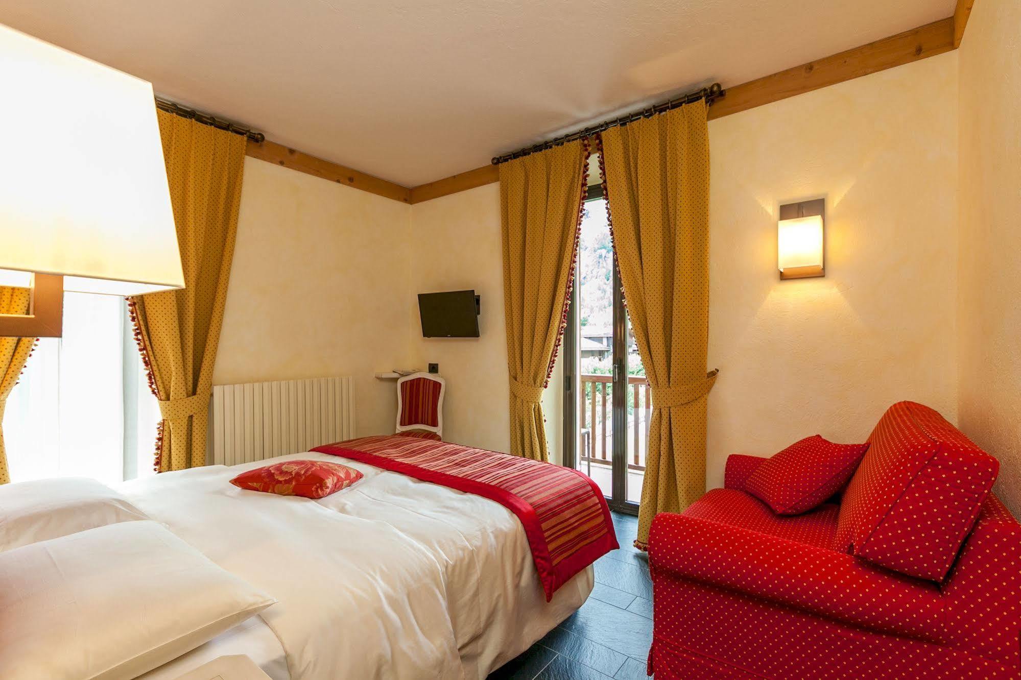 Hotel Lo Scoiattolo Courmayeur Zewnętrze zdjęcie