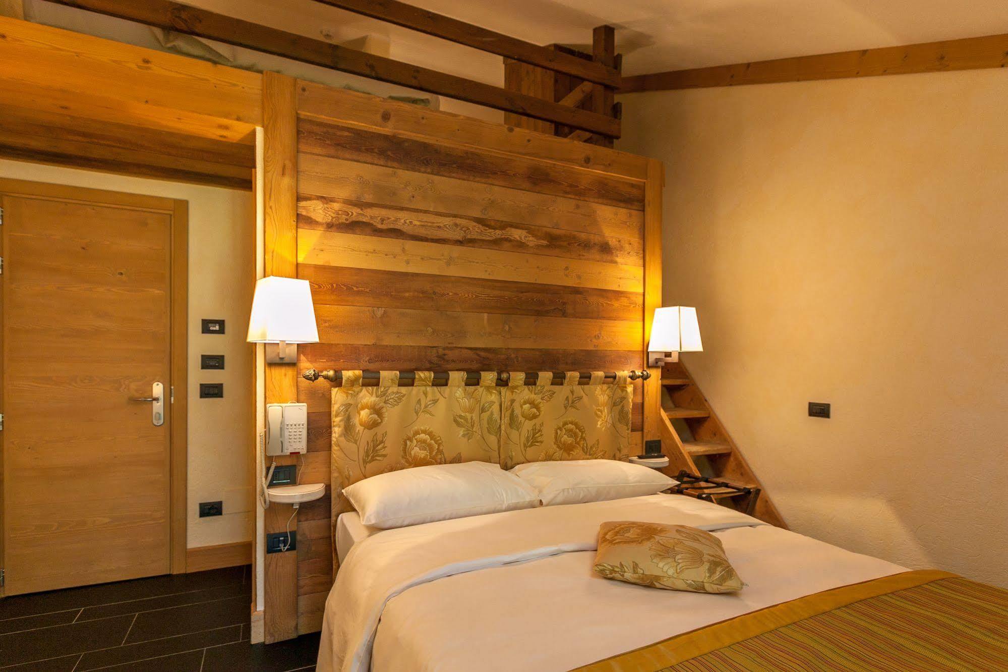 Hotel Lo Scoiattolo Courmayeur Zewnętrze zdjęcie